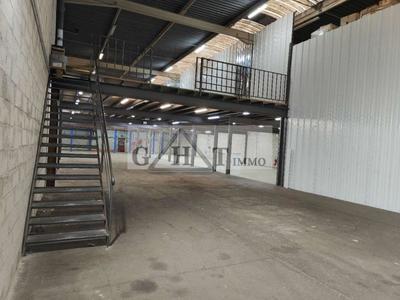 Entrepôt - 1 000 m²