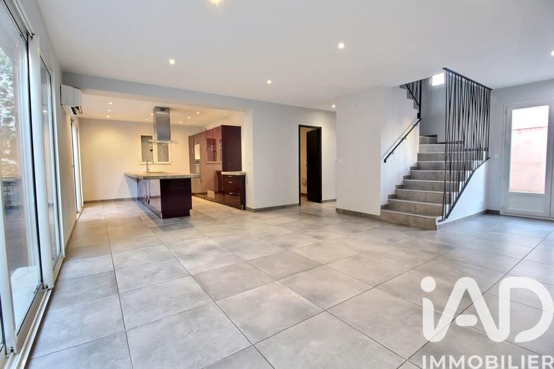 Maison - 122 m² - 5 pièces