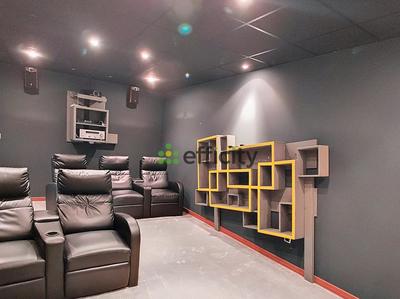 Maison - 205 m² - 8 pièces