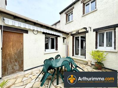 Maison - 160 m² - 5 pièces