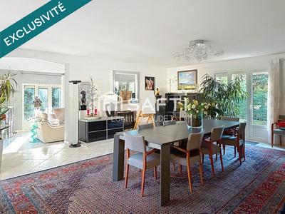 Maison - 204 m² - 6 pièces