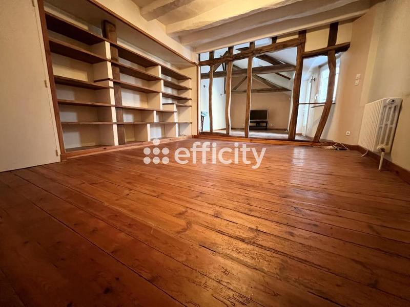 Maison - 200 m² - 8 pièces