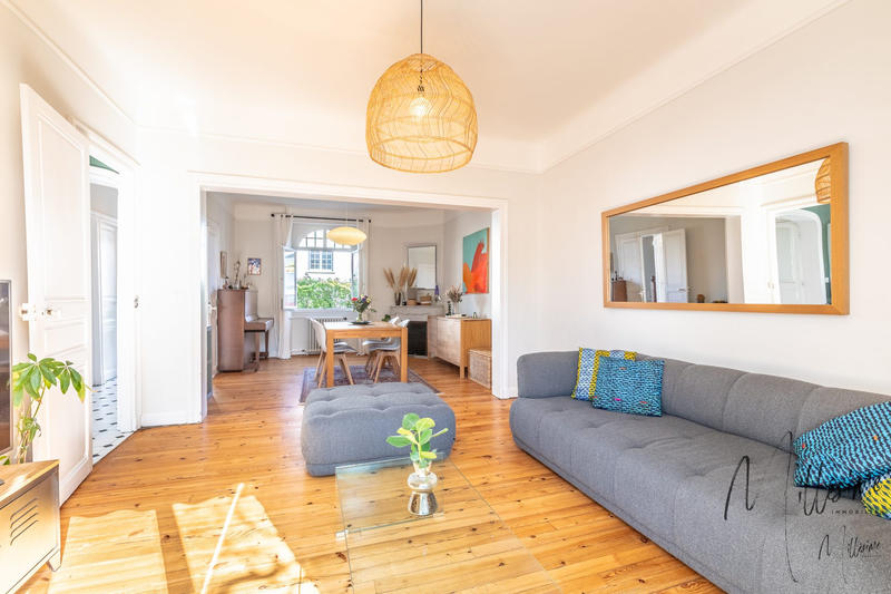 Maison - 171 m² - 7 pièces