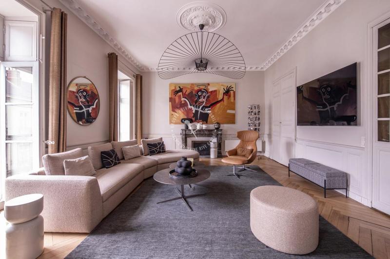 Appartement - 250 m² - 9 pièces