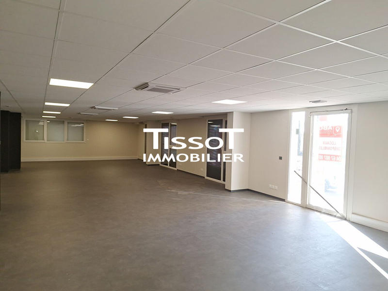 Bureau - 473 m² - 1 pièce