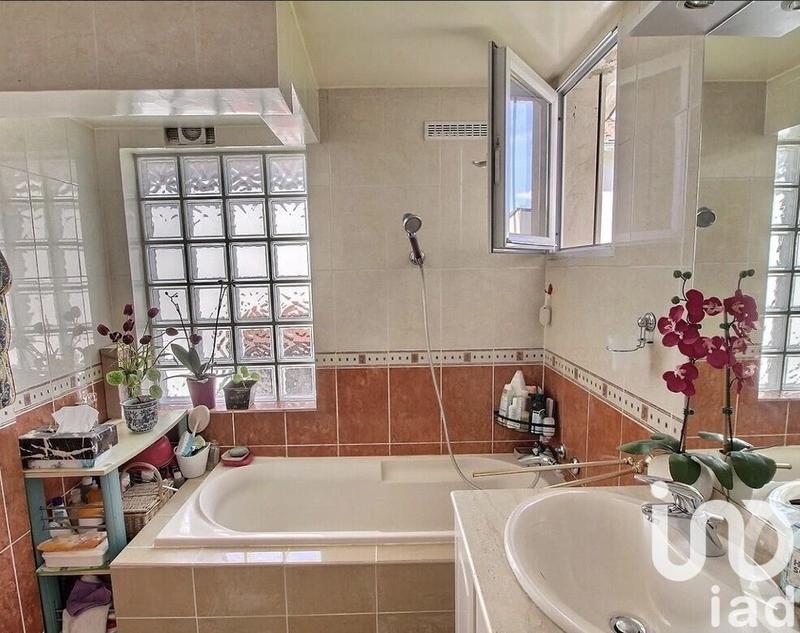 Maison - 145 m² - 5 pièces