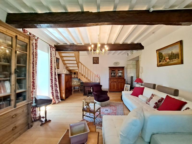 Maison - 285 m² - 6 pièces