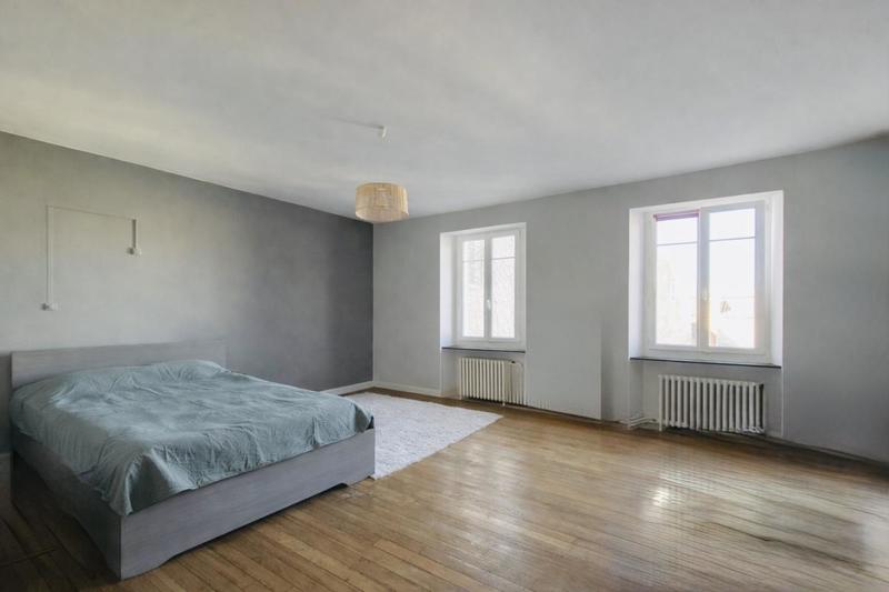 Maison - 371 m² - 8 pièces