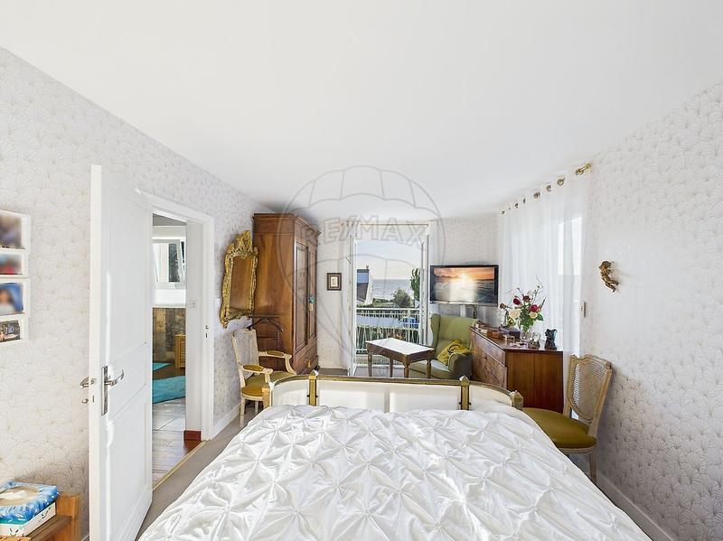 Villa - 210 m² - 6 pièces