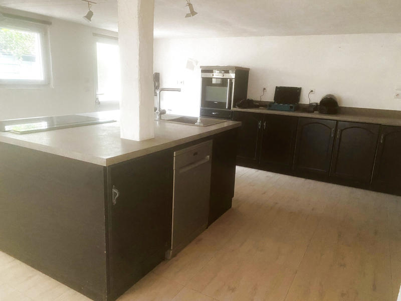 Maison - 170 m² - 9 pièces