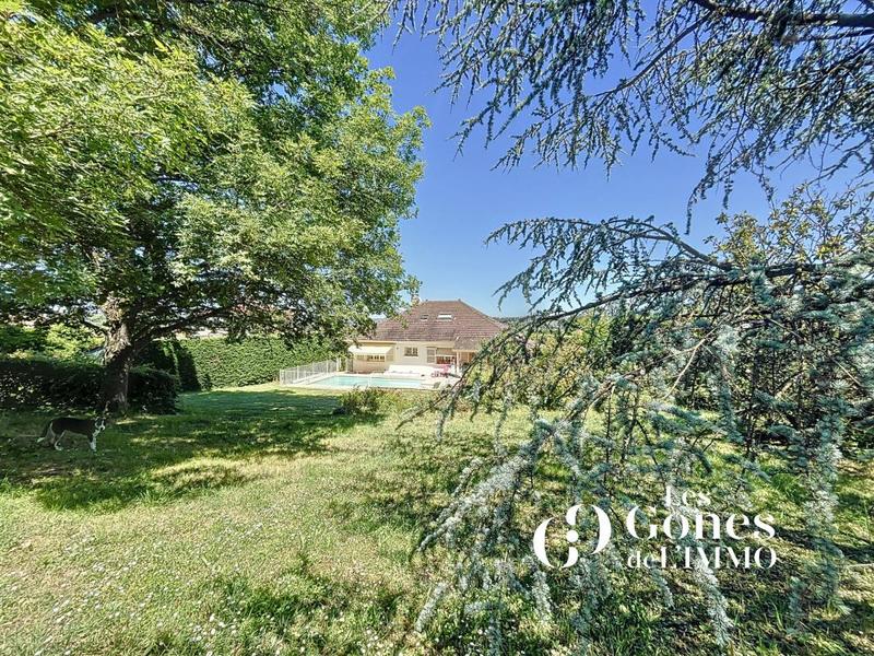 Maison - 160 m² - 6 pièces