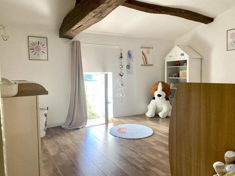 Maison de village - 300 m² - 8 pièces