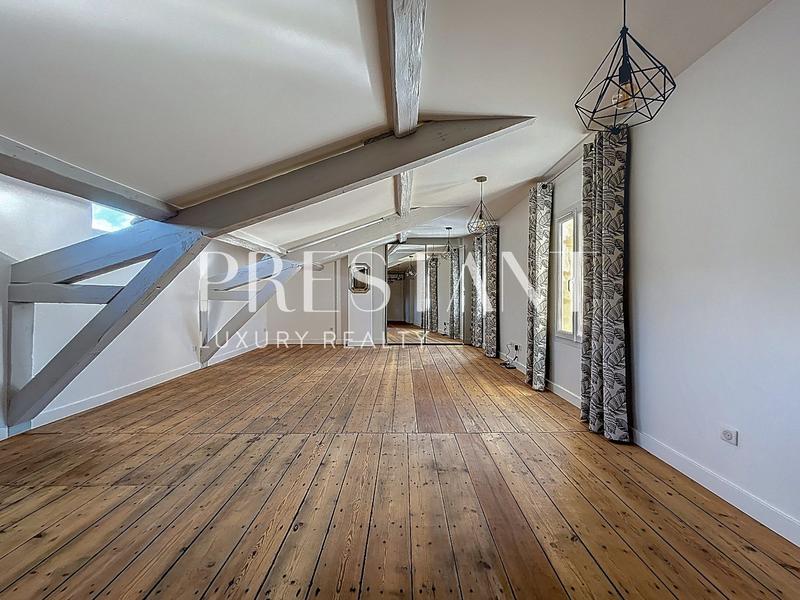 Appartement - 63 m² - 2 pièces