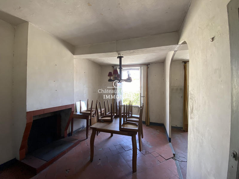 Maison - 235 m² - 9 pièces