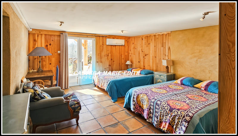 Propriété - 500 m² - 26 pièces