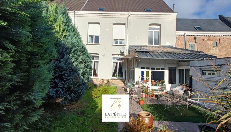 Maison - 174 m² - 5 pièces