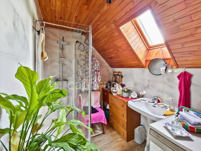 Maison - 178 m² - 8 pièces