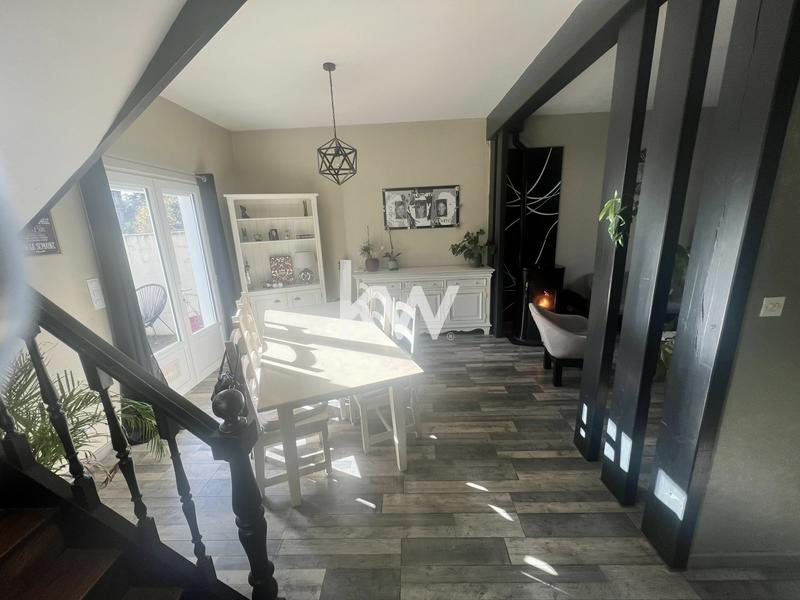 Maison - 121 m² - 6 pièces