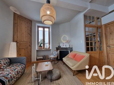 Maison - 236 m² - 8 pièces