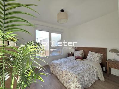 Appartement ancien - 92 m² - 4 pièces