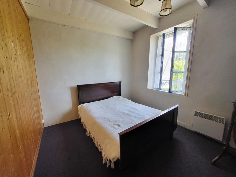 Maison - 92 m² - 9 pièces