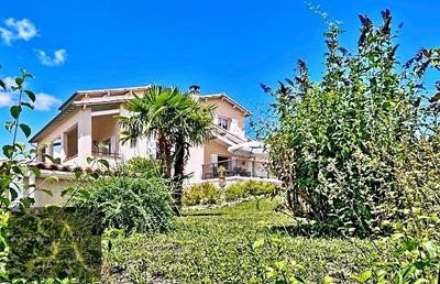 Maison - 159 m² - 6 pièces