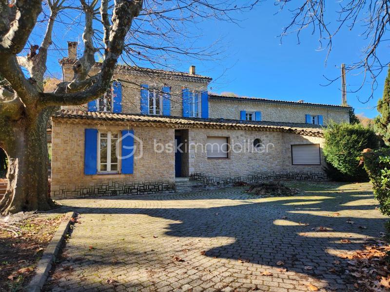 Maison en pierre - 193 m² - 6 pièces