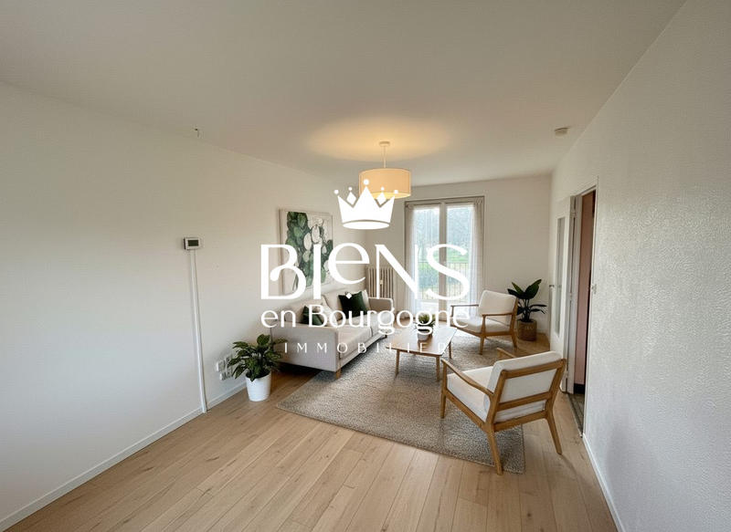 Maison - 85 m² - 5 pièces