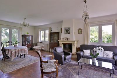 Maison - 161 m² - 8 pièces