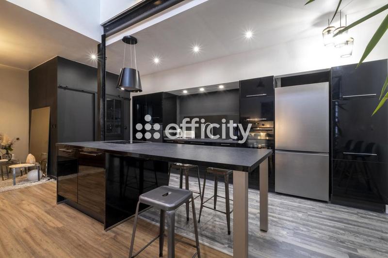 Maison - 185 m² - 5 pièces