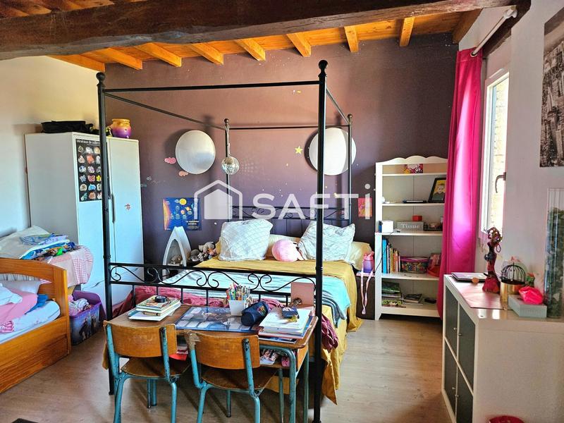 Maison - 400 m² - 4 pièces