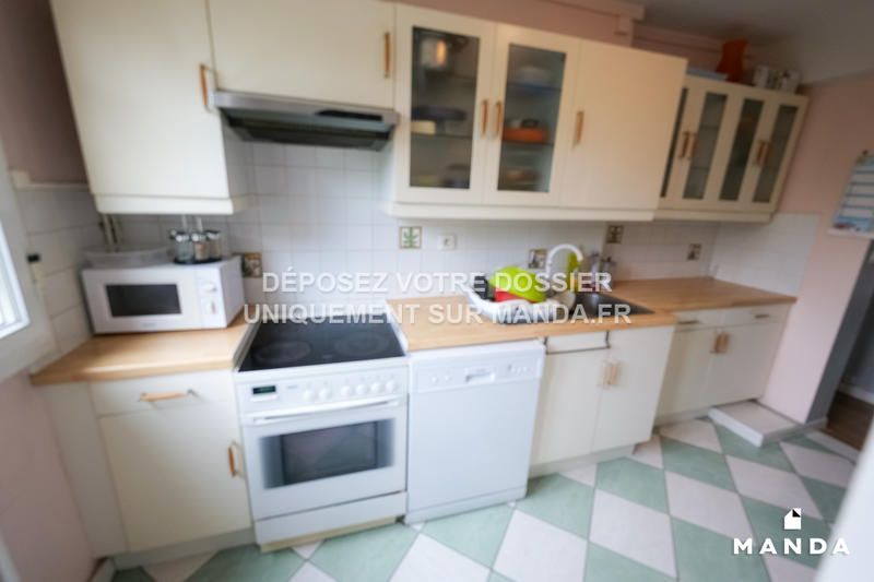 Chambre - 10 m² - 5 pièces