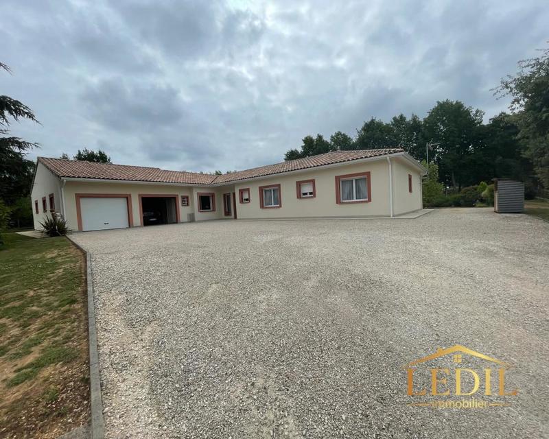 Pavillon - 234 m² - 5 pièces