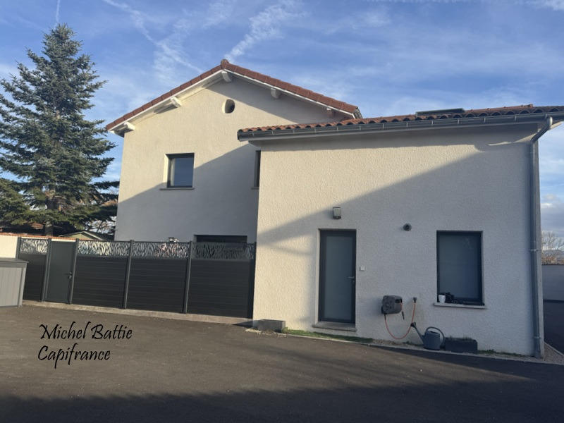 Maison - 243 m² - 7 pièces