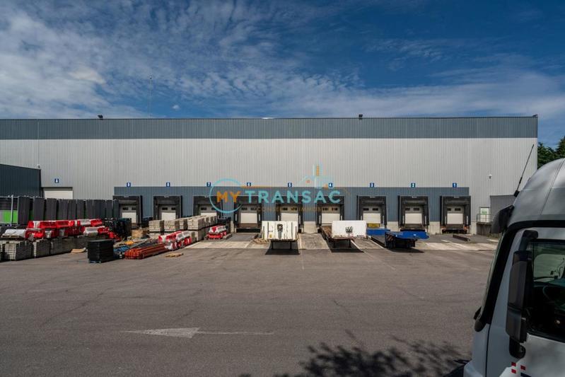 Entrepôt - 32 863 m²