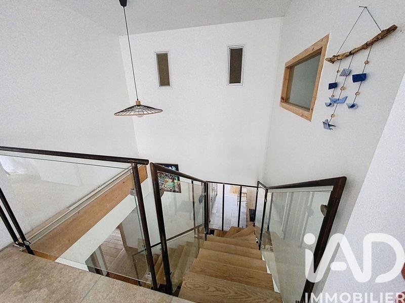 Maison - 208 m² - 8 pièces