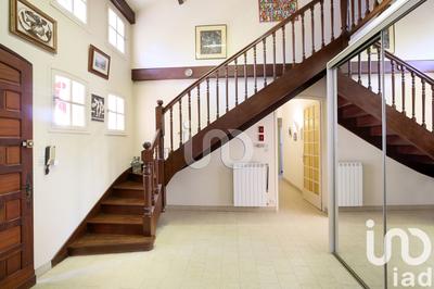 Maison - 220 m² - 7 pièces