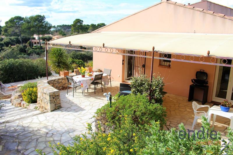 Maison - 239 m² - 10 pièces