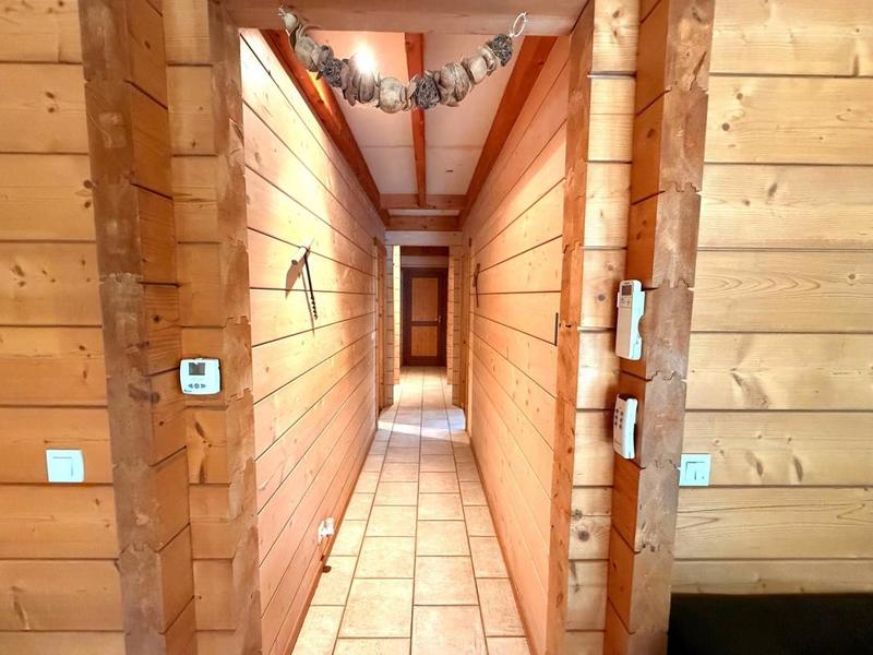 Maison - 400 m² - 4 pièces