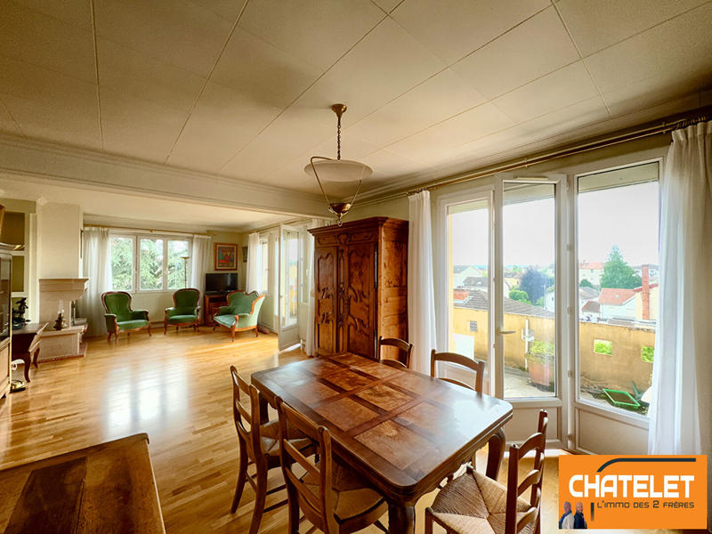 Appartement - 112 m² - 5 pièces