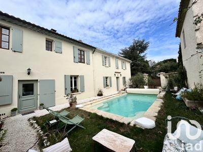 Maison - 343 m² - 10 pièces