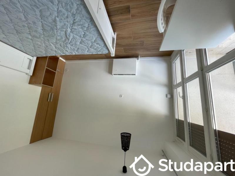 Chambre - 11 m² - 1 pièce