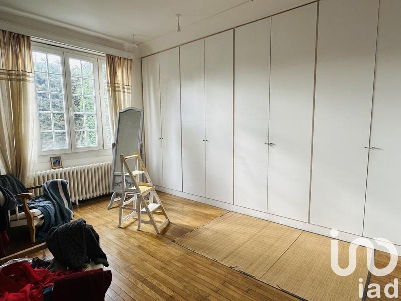 Maison - 212 m² - 9 pièces