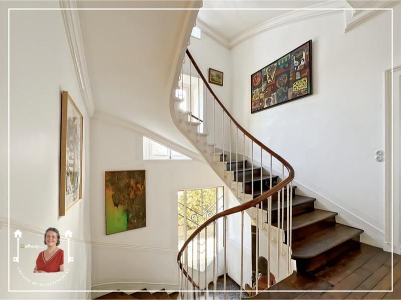 Maison - 430 m² - 12 pièces