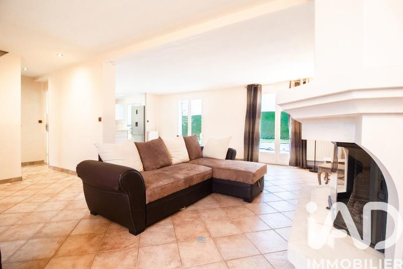 Maison - 180 m² - 7 pièces