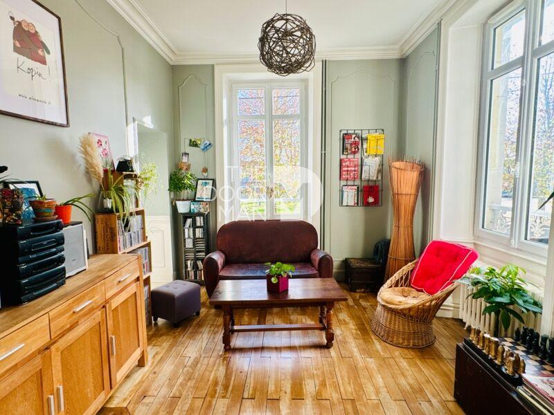 Maison bourgeoise - 144 m² - 9 pièces