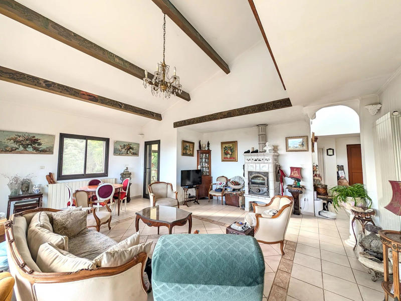 Villa - 220 m² - 7 pièces