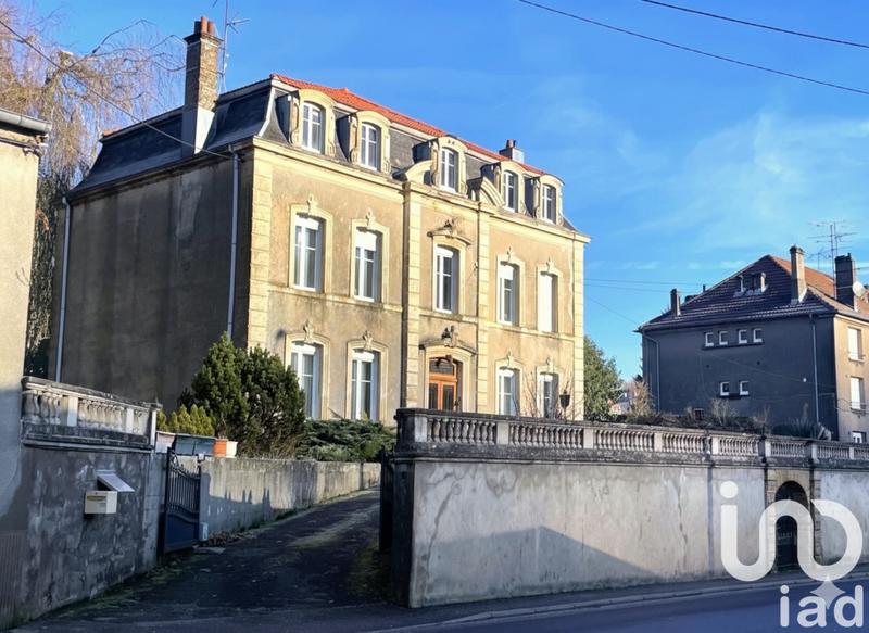 Maison - 245 m² - 9 pièces
