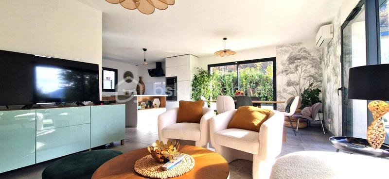 Maison - 93 m² - 4 pièces