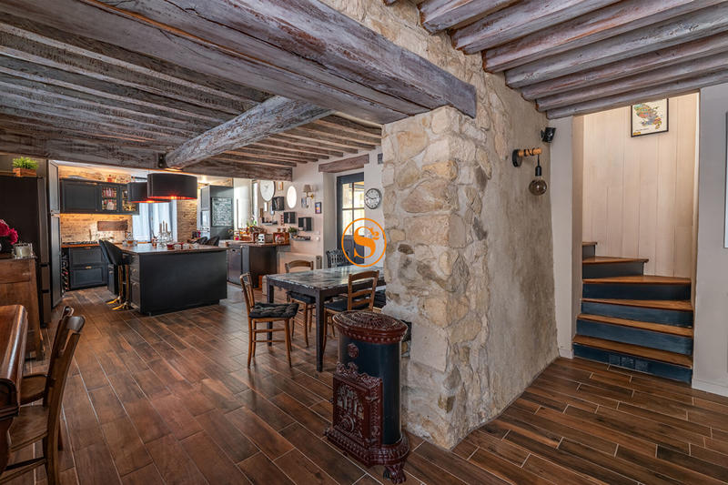 Maison - 183 m² - 7 pièces